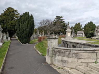 Glasnevin Mezarlığı, İrlanda 'nın en büyük mezarlığı.