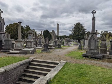 Glasnevin Mezarlığı, İrlanda 'nın en büyük mezarlığı.
