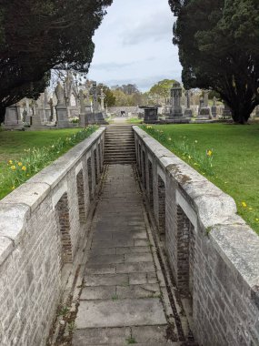 Glasnevin Mezarlığı, İrlanda 'nın en büyük mezarlığı.