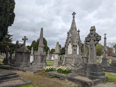 Glasnevin Mezarlığı, İrlanda 'nın en büyük mezarlığı.