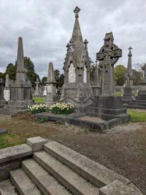 Glasnevin Mezarlığı, İrlanda 'nın en büyük mezarlığı.