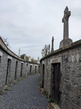 Glasnevin Mezarlığı, İrlanda 'nın en büyük mezarlığı.