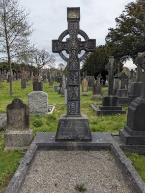 Glasnevin Mezarlığı, İrlanda 'nın en büyük mezarlığı.