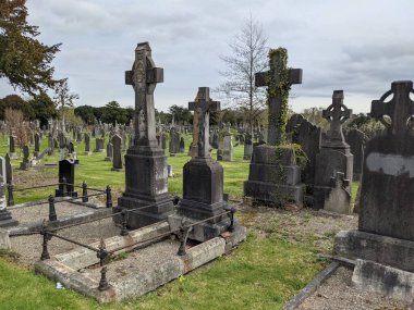Glasnevin Mezarlığı, İrlanda 'nın en büyük mezarlığı.