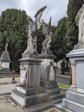 Glasnevin Mezarlığı, İrlanda 'nın en büyük mezarlığı.