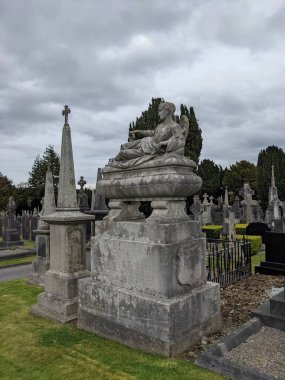Glasnevin Mezarlığı, İrlanda 'nın en büyük mezarlığı.