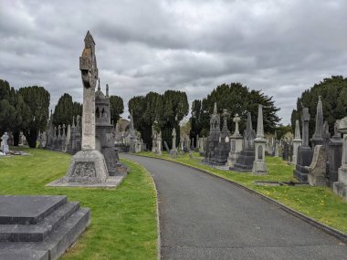 Glasnevin Mezarlığı, İrlanda 'nın en büyük mezarlığı.