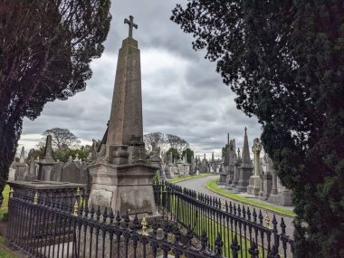 Glasnevin Mezarlığı, İrlanda 'nın en büyük mezarlığı.