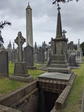 Glasnevin Mezarlığı, İrlanda 'nın en büyük mezarlığı.