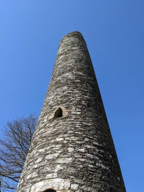 Monasterboice Mezarlığı 'ndaki Kule, Louth, İrlanda