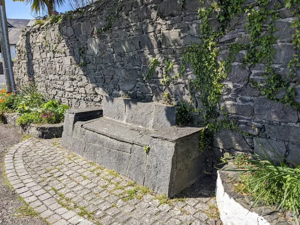 View Stone Bench Wall — стоковое фото