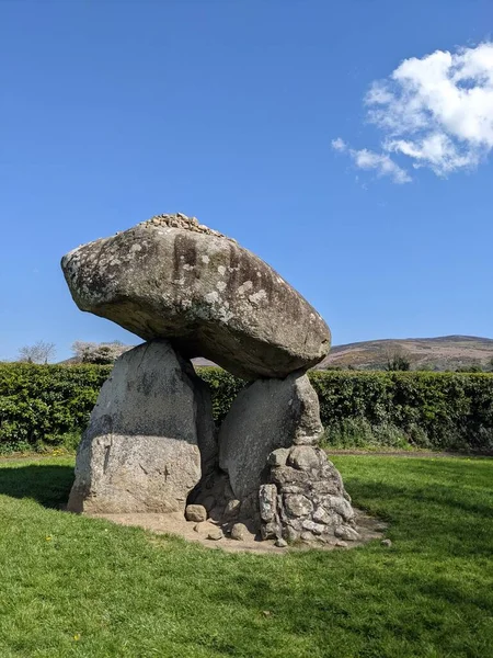 Proleek Dolmen, İrlanda 'da bulunan Ulusal Anıt.