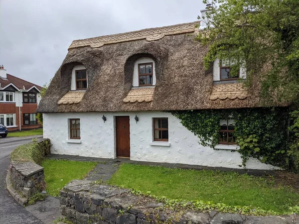 Thatched House National Symbol Ireland — Stockfoto