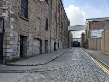 Dublin, İrlanda - 7 Mayıs 2022: Dublin 'deki Guinness Bira Fabrikası ve Deposu. İrlanda başkentindeki dünyaca ünlü müze. 