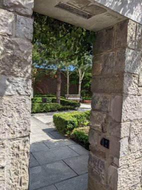 Dublin 'deki güzel avlu manzarası