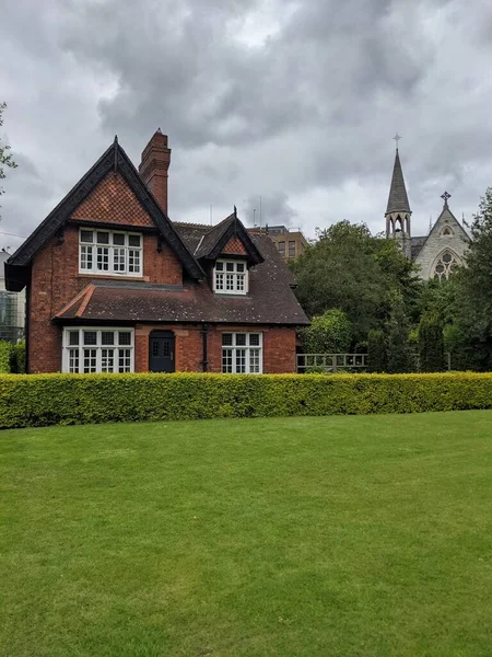St. Stephen 's Green Park' taki ev, Dublin şehir merkezinde..