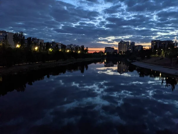 Beau Paysage Nocturne Ville Rivière — Photo