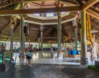 Labih, Bali / Endonezya - 11 / 19 / 2016 Bali Safari & Marine Park Ana girişi