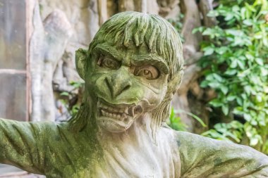 İnsan-Maymun efsanevi bir yaratığın Bali heykeli