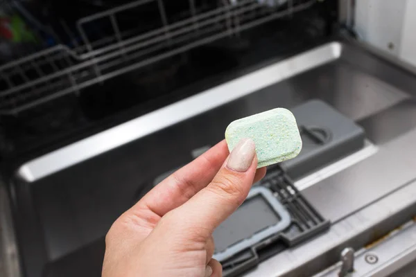 Reinigung Der Küche Geschirr Der Spülmaschine Spülen — Stockfoto