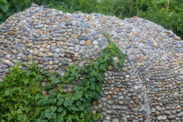Roof Built Large Pebbles Mountain — Stock Photo, Image