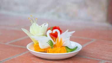 Meyve ve ve Sebze oymacılığının Dekoratif Sanatlarının Kapanışı