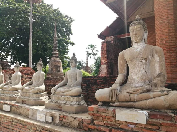 Antik Dinlerin Heykelleri Budizm Konsepti — Stok fotoğraf