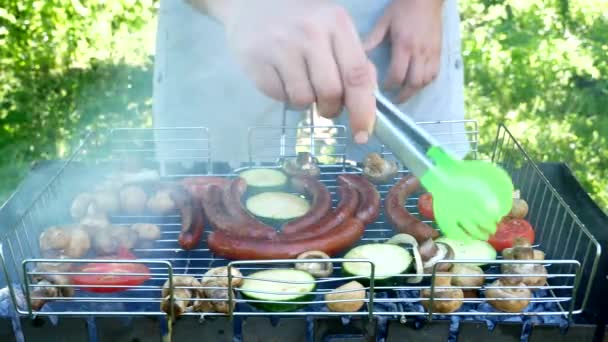 Roasting Grill Fried Sausages Vegetable Grill Outdoors Fried Food Fried — Αρχείο Βίντεο