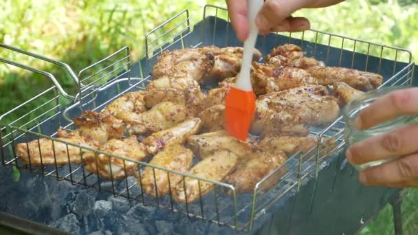 Fried Chicken Meats Smeared Cooking Brush Fried Chicken Meats Grilling — Vídeos de Stock