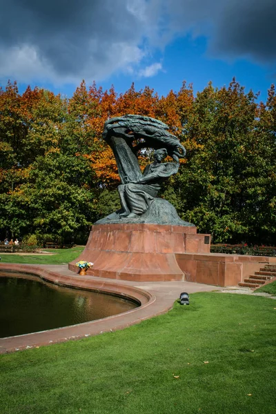Fryderyk Chopin Monumento Parque Cidade Lazienki Varsóvia Polônia Dia Ensolarado — Fotografia de Stock