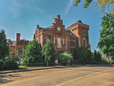 Hollanda 'da eski bir ev.