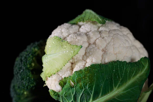 Cavolfiore Broccoli Nella Luce Minimalista Scura Ortaggi Freschi — Foto Stock