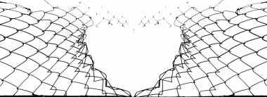 Bulutlu gökyüzüne karşı kırık metal ağ çiti.