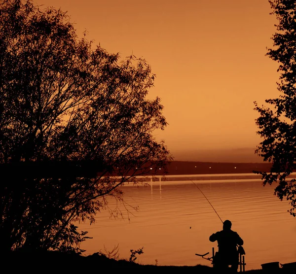 Захід Сонця Пляжі Людина Пляжі Сидить Стільці Риболовлі — стокове фото