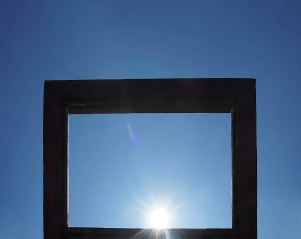 Blick Auf Den Sonnenaufgang Über Den Blauen Himmel Aus Dem — Stockfoto