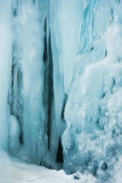 冬天结冰的瀑布 冬季背景 — 图库照片