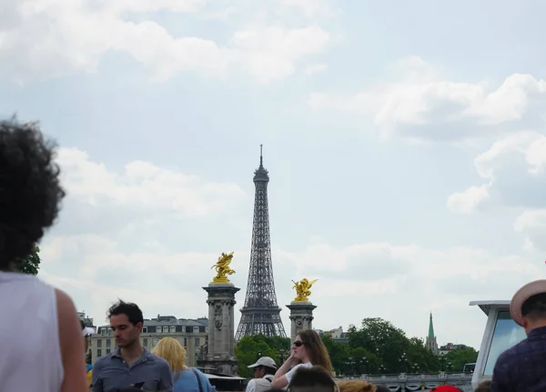 Paris Frankrike Juli 2018 Golden Fame Winged Horse Statue Pont — Stockfoto