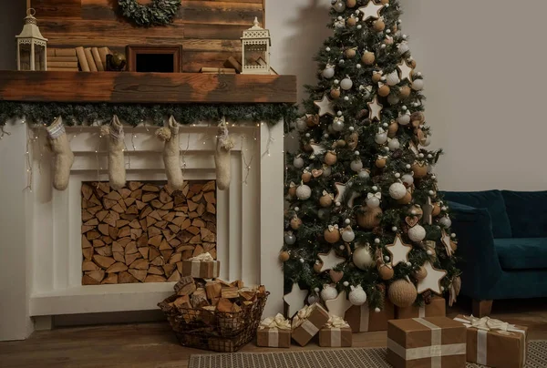 Interieur Eco Stijl Versierd Interieur Van Bank Kerstboom Modern Gezellig — Stockfoto