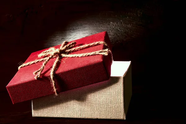 Boże Narodzenie Czerwone Pudełko Sekretnym Prezentem Wakacje — Zdjęcie stockowe