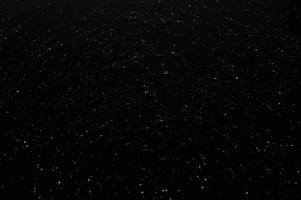 Звездные Тропы Вращаются Горизонте Ночное Небо Звёздным Кругом Долгий Выстрел — стоковое фото