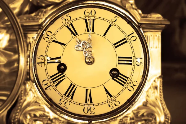 Αρχαίο Χρυσό Ρολόι Κάλυμμα Και Μοτίβο Ρολόι Κλήσης Χέρια Ώρα — Φωτογραφία Αρχείου