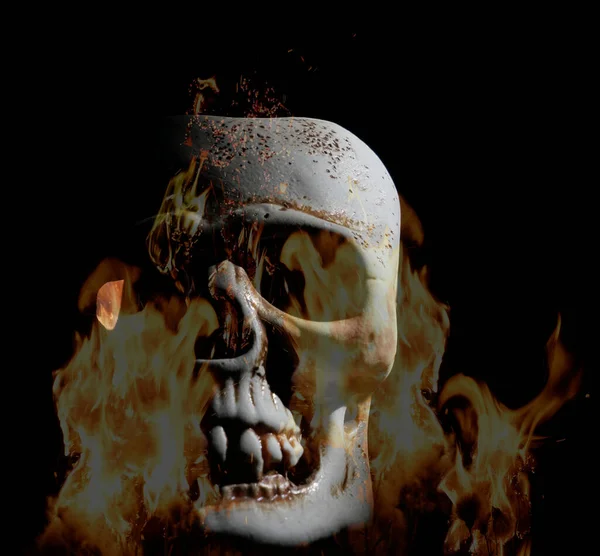 炎で人間の頭蓋骨を撃つ 黒い背景に隔離された写真 — ストック写真