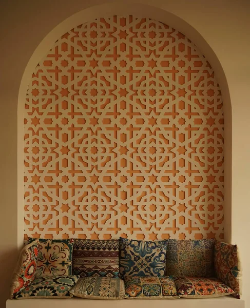 Morocco Interior Style Colorful Asian Pillows Couch Wall Pattern Middle — Stock Photo, Image