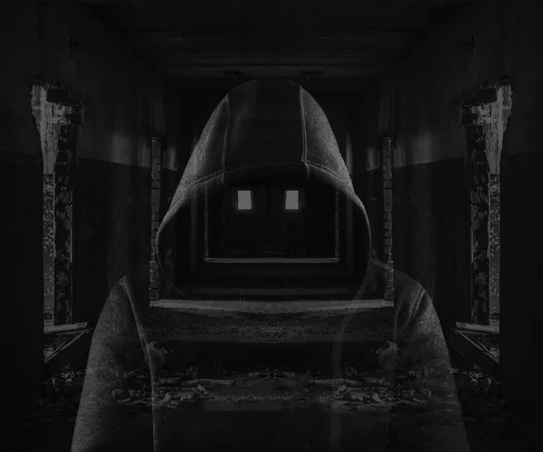 Homem Anónimo Bairro Escuro Corredor Abandonado Sem Rosto Pessoa Irreconhecível — Fotografia de Stock