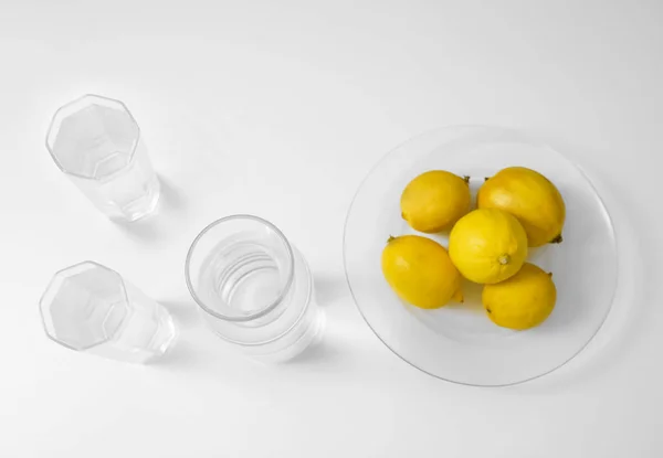 Make Lemonade Home Lemons Juicer Glass Bottle Beverage White Wooden — Stock Photo, Image