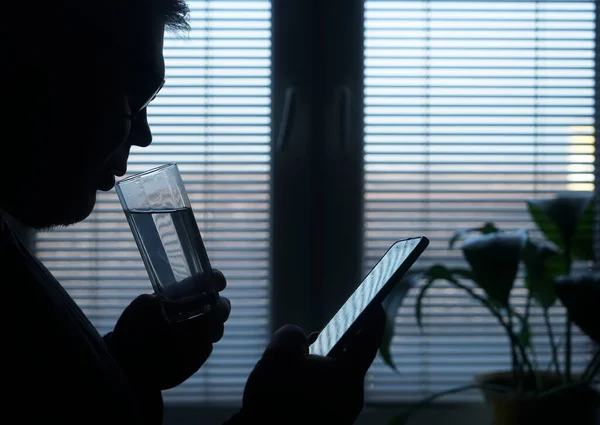 Silhouette Business Man Glass Drinking Pure Mineral Water Male Stand — Stockfoto