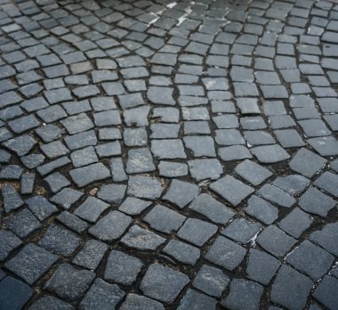 Saint Petersburg 'da, Rusya Federasyonu' nun kaldırımlı caddesi. Cobble Stone Yolu Gri Arkaplanda
