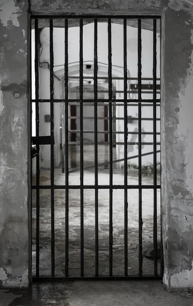 Prison Est Fermée Des Barres Métalliques Prison Fenêtre Dans Une — Photo