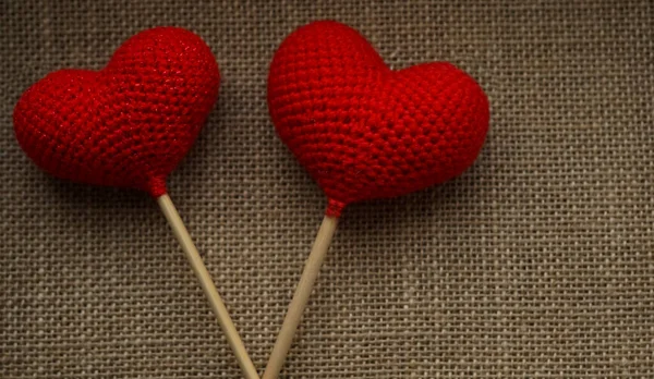 Dos Corazones Rojos Punto Feliz Día San Valentín Idea —  Fotos de Stock