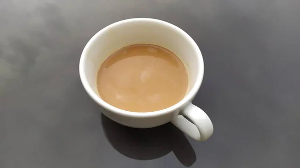Secangkir kopi dengan susu — Stok Foto